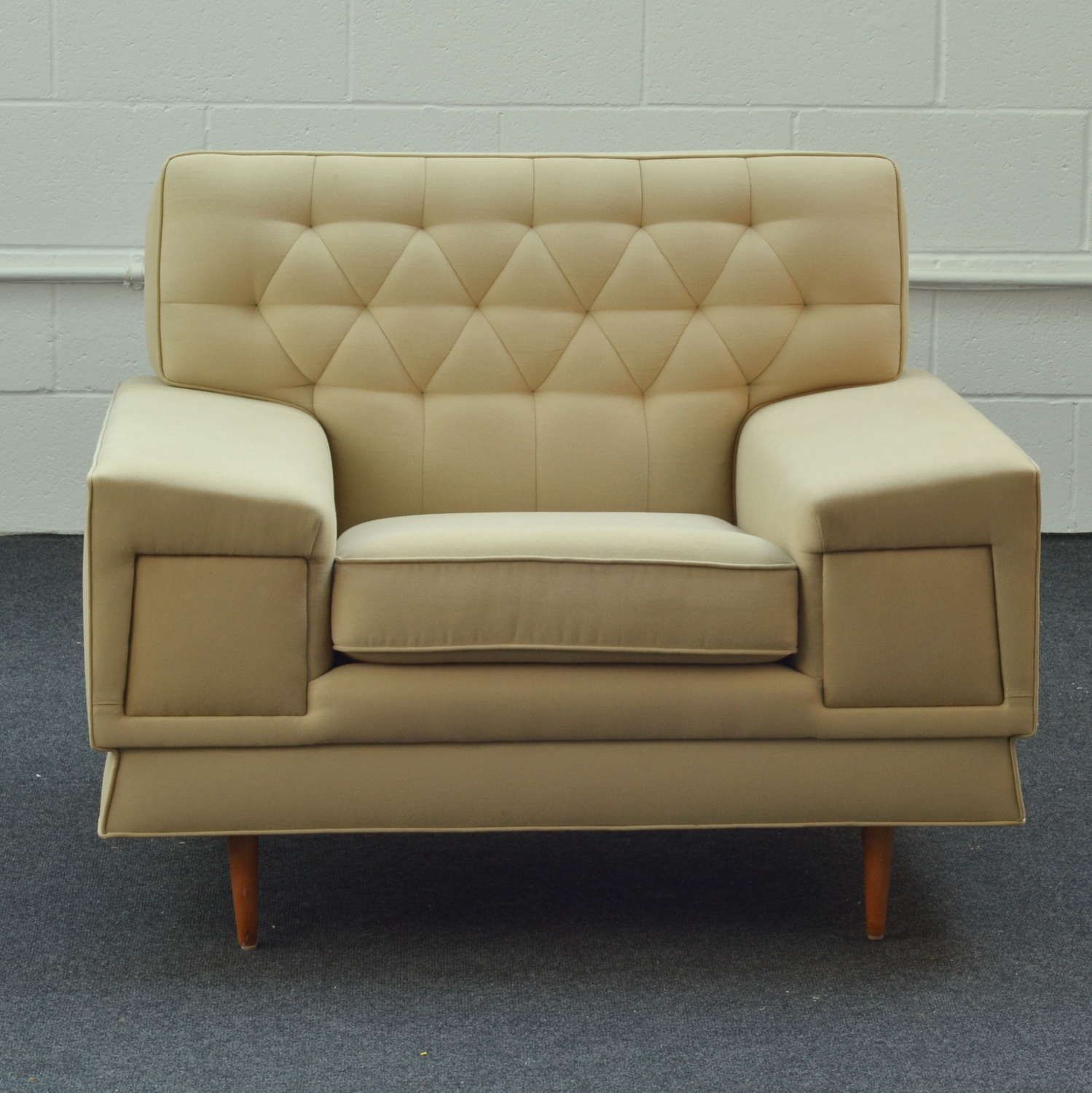 Pair Of Large Cream 1950's Club Chairs Attributed To Paul Mccobb photo vinterior