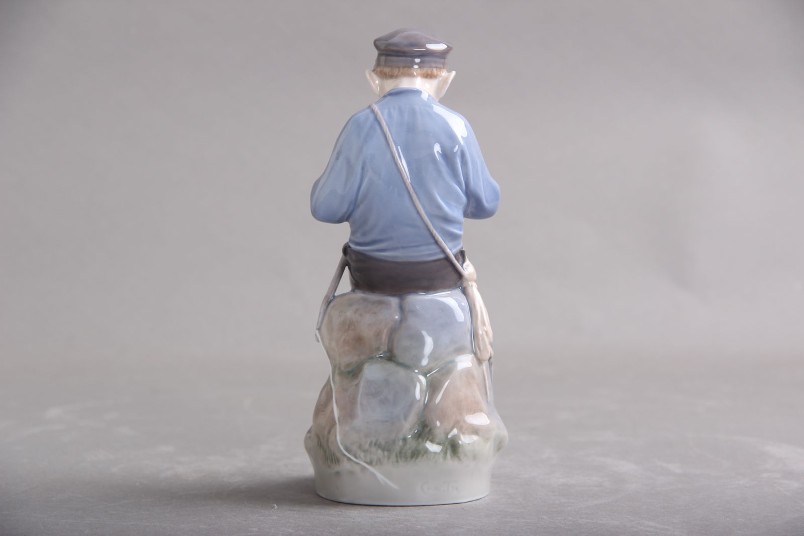 Royal Copenhagen, Denmark. Model 905. Shepherd Boy. 1962s photo 115.0