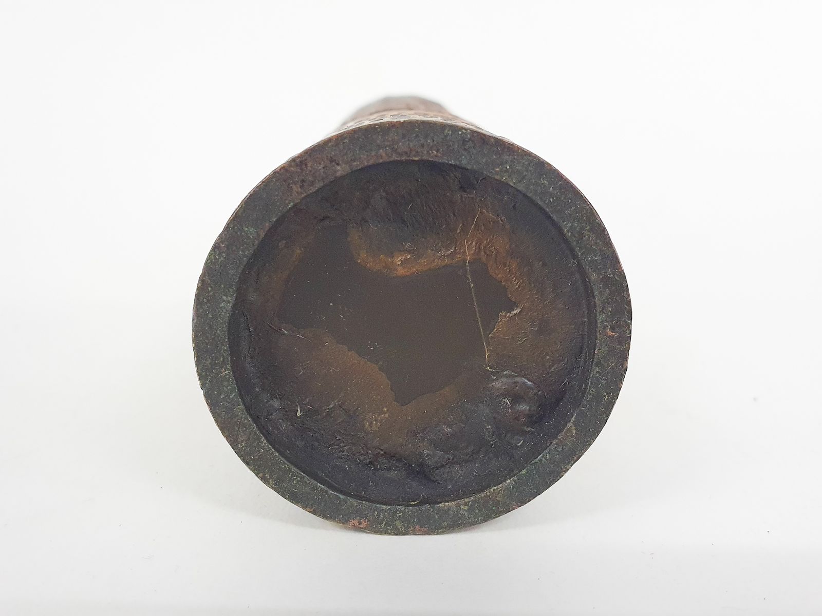 photo furniture Zwaar Bronzen Vaas Met Koperen Details