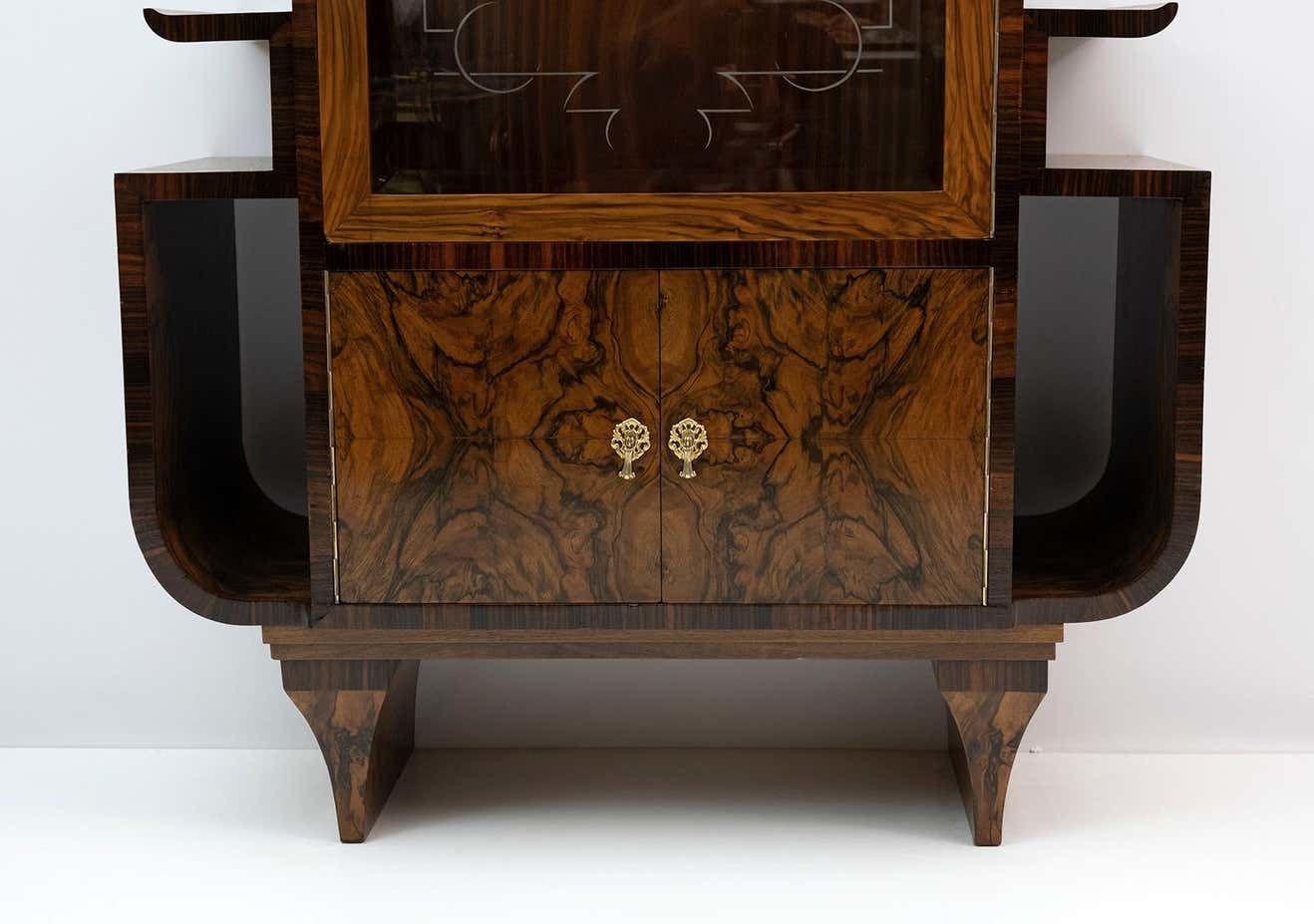 photo furniture Art Dèco Italian Walnut Vitrines Or Bar Display Cabinet, 1925