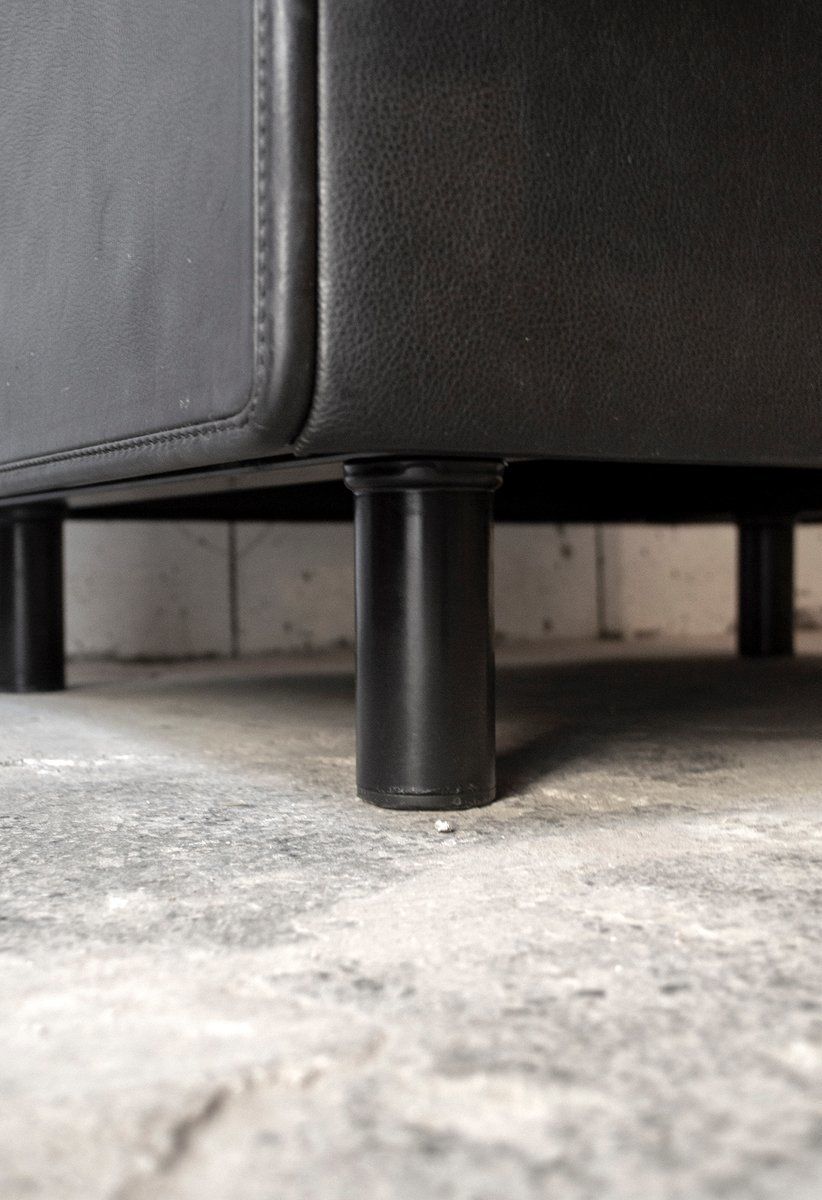 Italiaanse Leren Fauteuils Van Zanotta, Ca. Jaren 1980, Set Van 2 photo buy