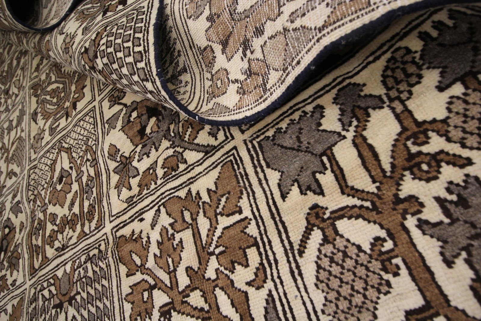 Decorative Vintage Rug, Oak Brown Carpet, Tree Of Life All Over Rugs photo Textiles