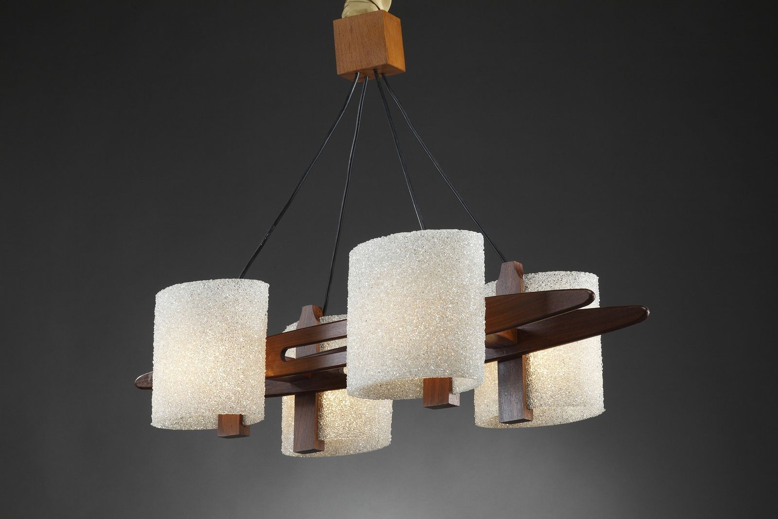 Lampe suspendue scandinave en teck et Perplex granit photo furniture