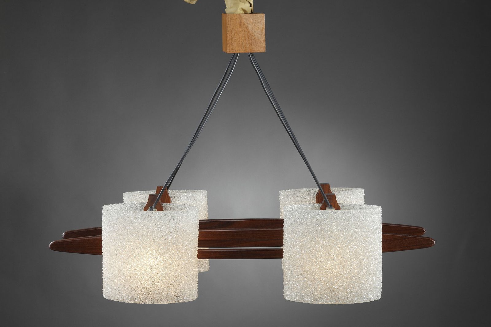 Lampe suspendue scandinave en teck et Perplex granit photo buy