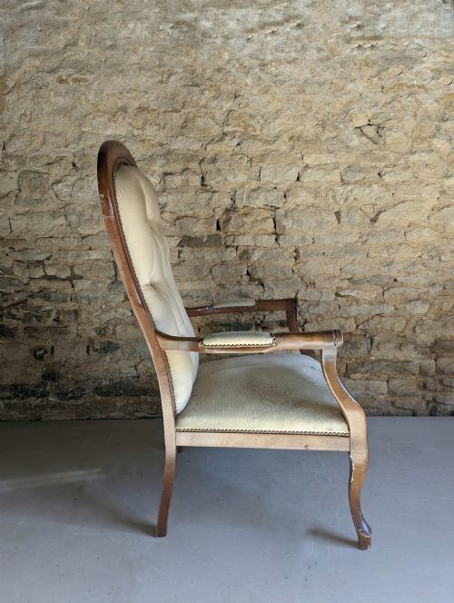 photo furniture Victorian Button Back Open Armchair