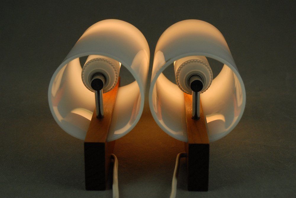 Italian Perspex & Teak Wall Lamps By Luigi Massoni For Harvey Guzzini, 1960s, Set Of 2 photo vintage