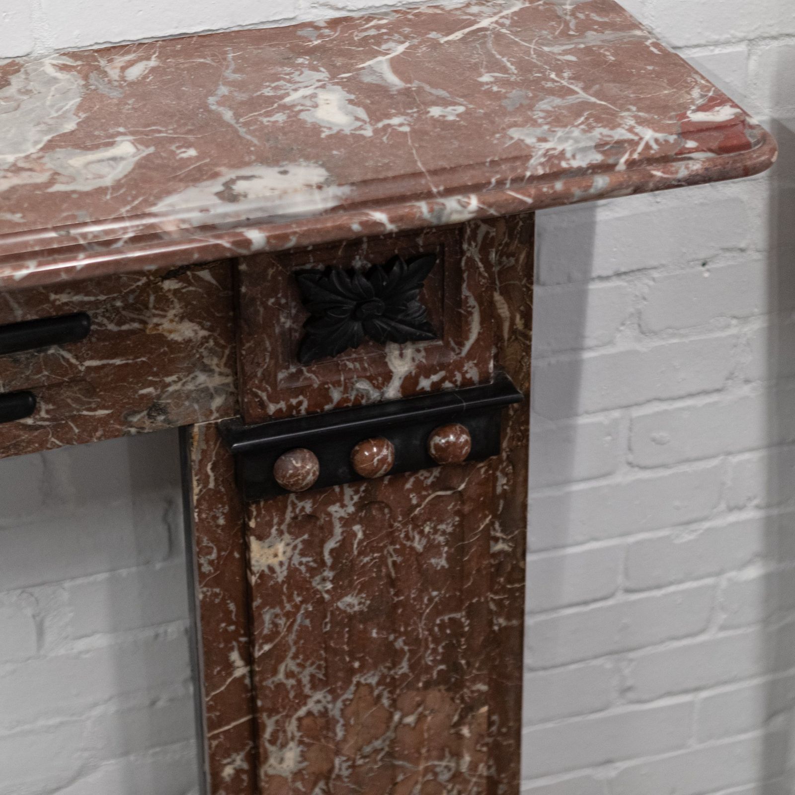photo vintage Antique Edwardian Rouge Royal Red Marble Fireplace