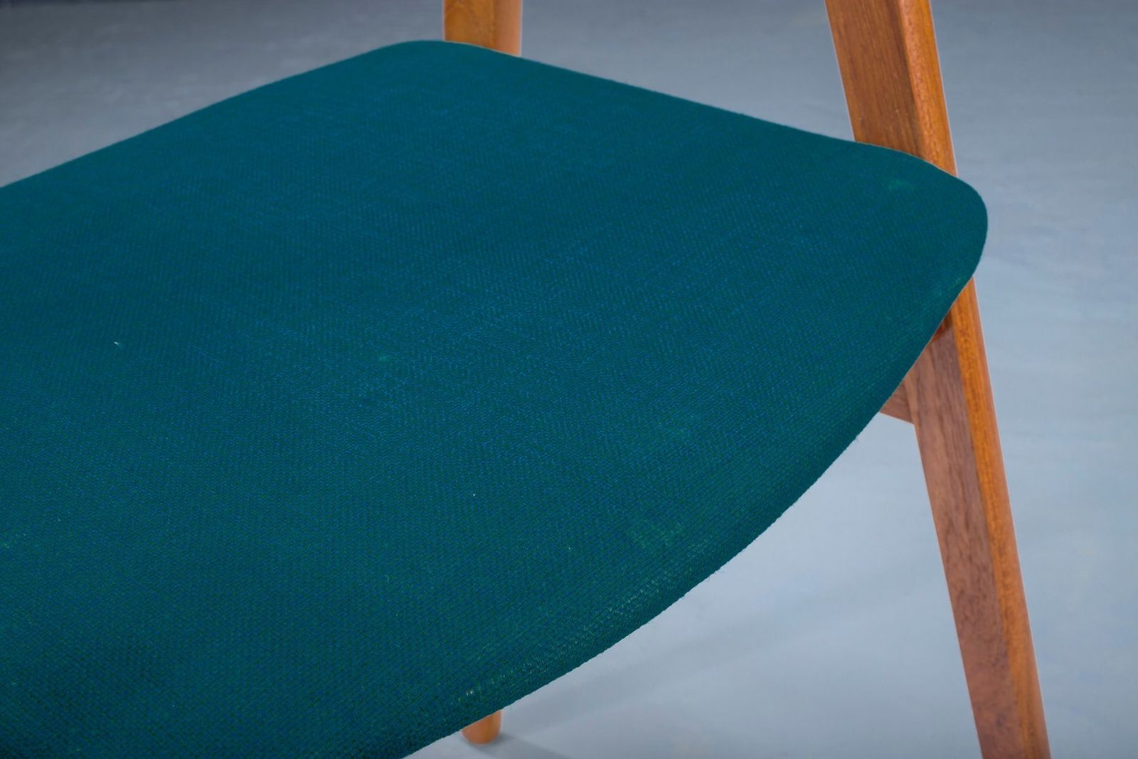 photo furniture Mid Century Danish Teak Armchair, 1960s