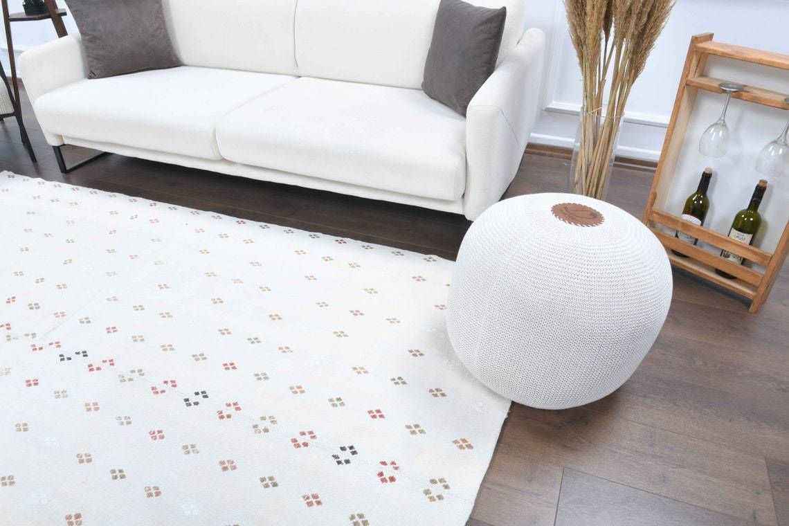 Oushak Handmade Wool White Carpet photo furniture