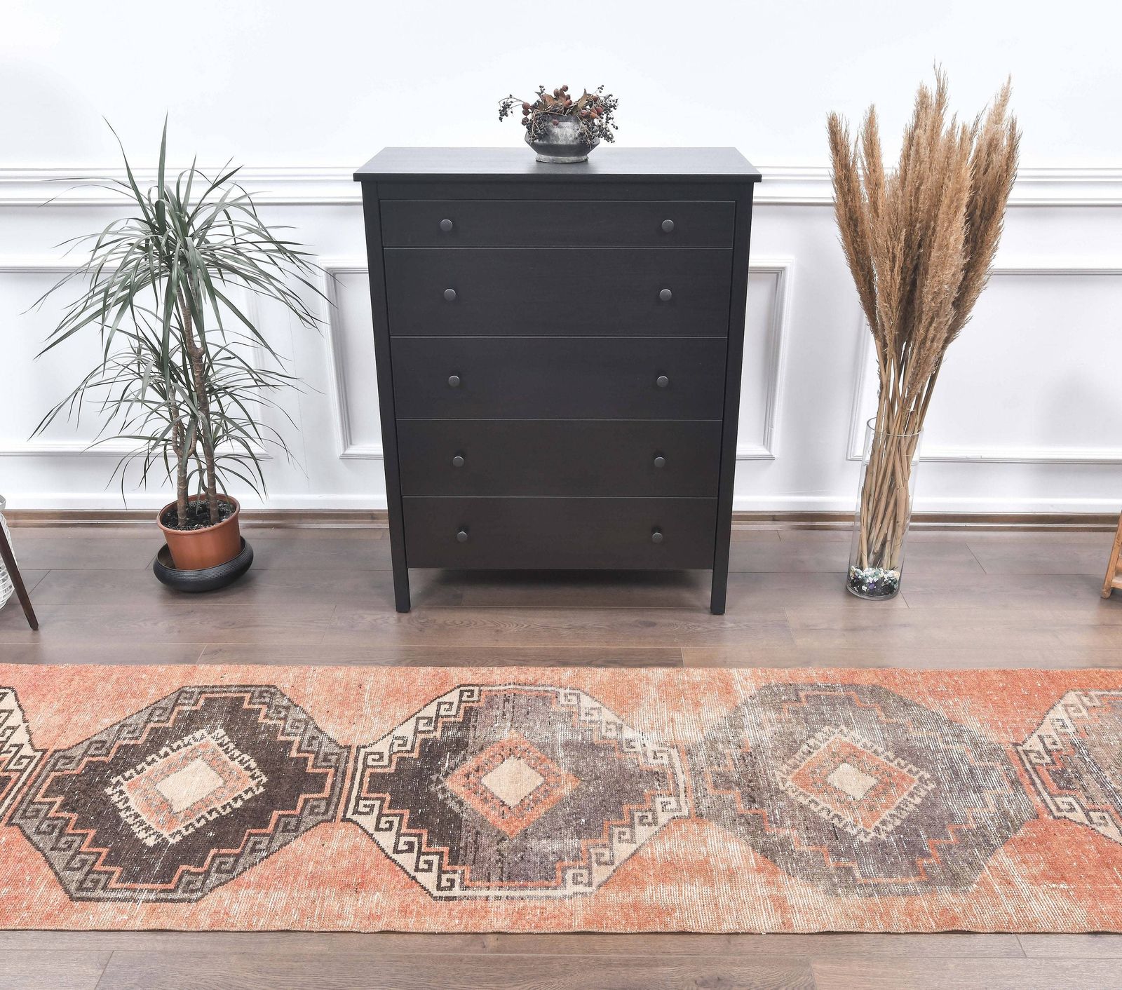 Oushak Handmade Wool Rug, Turkish Vintage Rugs, Red Hallway Kitchen Runner, Farmhouse Decor, One Of A Kind, Traditional, Geometric photo furniture