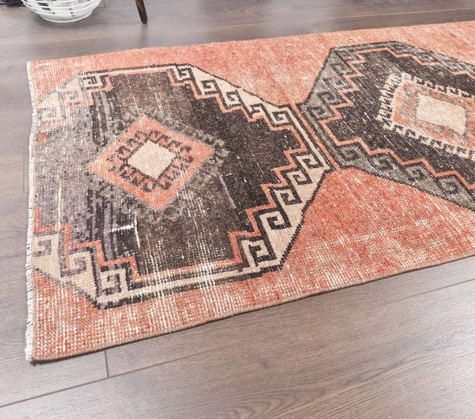 Oushak Handmade Wool Rug, Turkish Vintage Rugs, Red Hallway Kitchen Runner, Farmhouse Decor, One Of A Kind, Traditional, Geometric photo Textiles