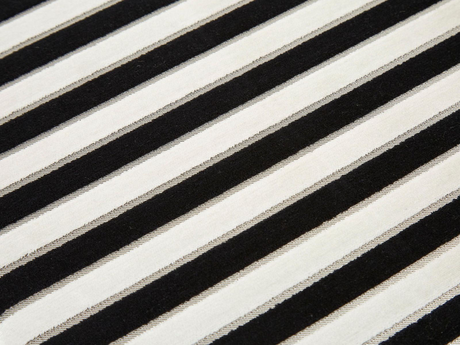 photo for sale Ensemble de douze chaises curules en acier, laiton et velours, par Maison Jansen, années 1960