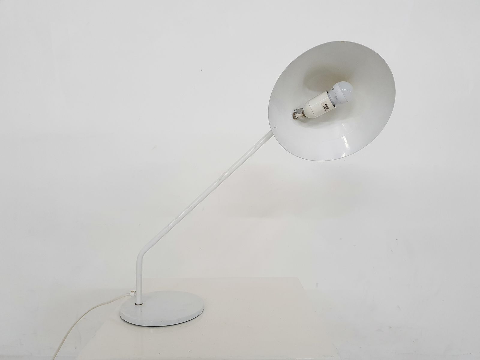 Witte Metalen Bureaulamp Van Hala, Nederland, Ca. Jaren 1970 photo Verlichting