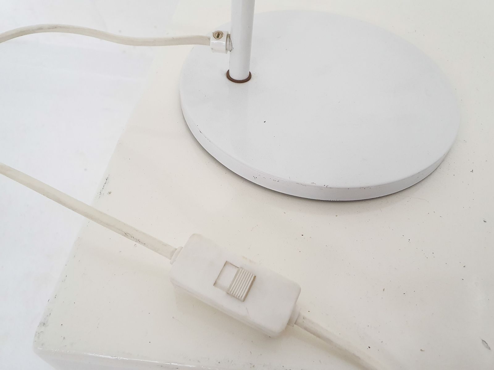 Witte Metalen Bureaulamp Van Hala, Nederland, Ca. Jaren 1970 photo vinterior