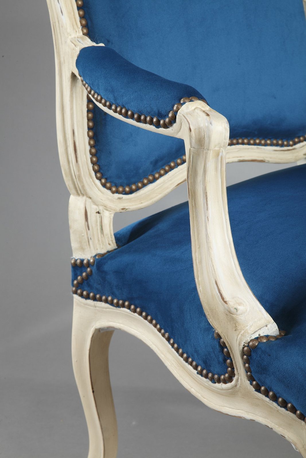 photo vinterior Four Peacock Blue Velvet Armchairs From The Louis XV Period