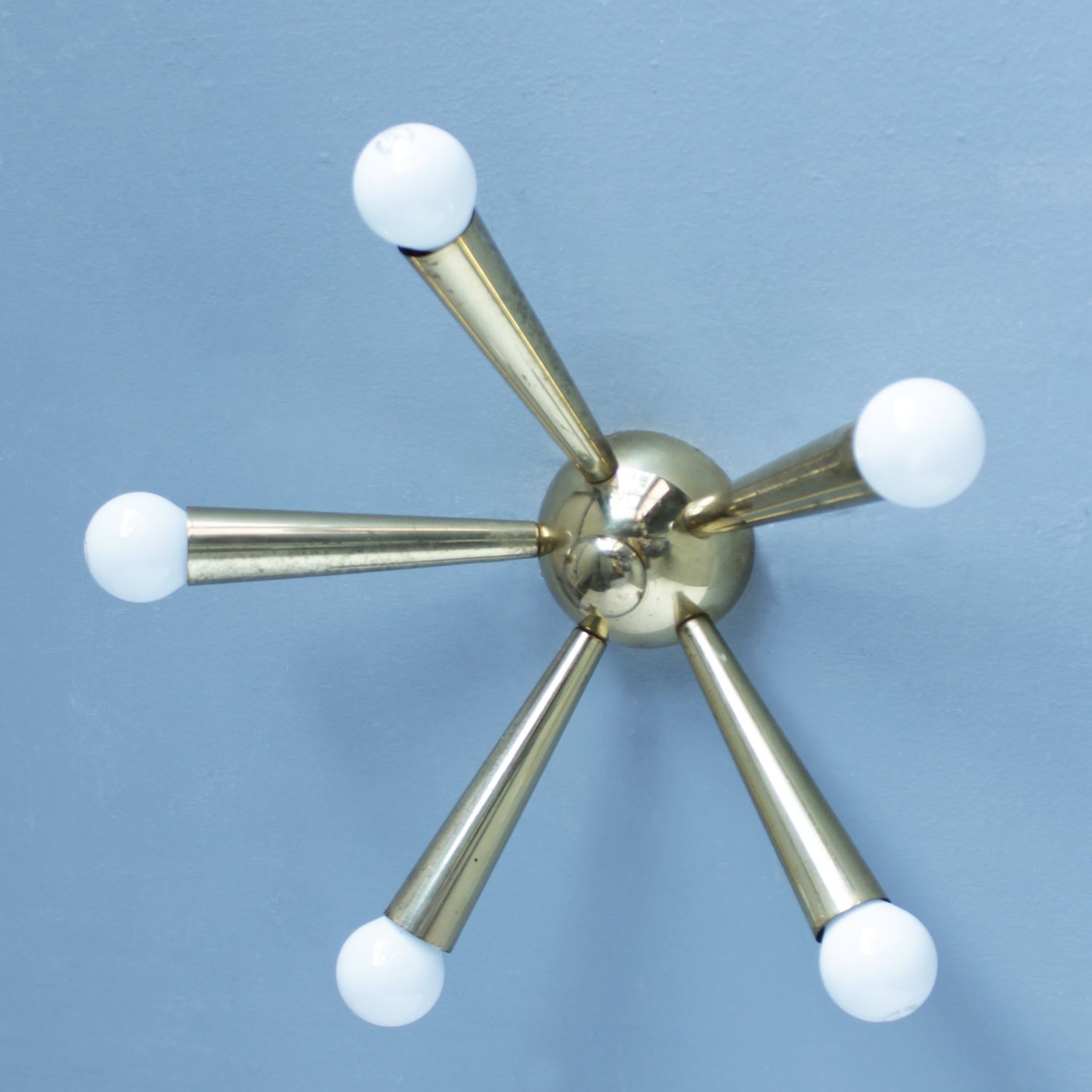 photo vinterior Italiaanse Messing Starburst Plafondlamp In De Stijl Van Arredoluce
