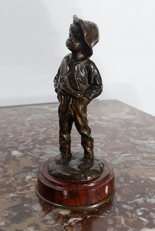 Bronze “Boy With His Hands In His Pockets”   1910 photo vinterior