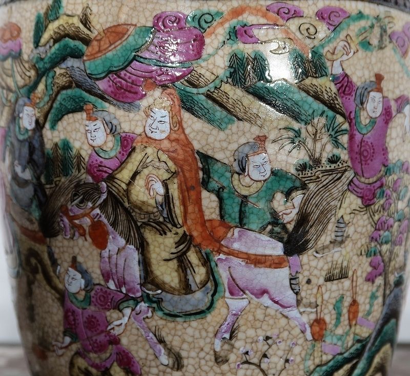 photo vinterior Pair Of Nankin Porcelain Vases, China, Late 19th Century