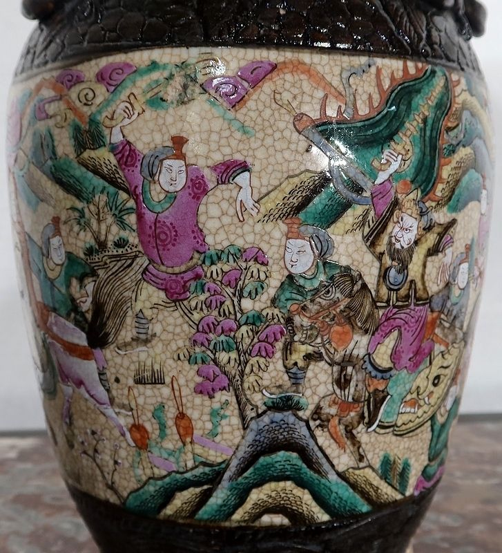 photo vintage Pair Of Nankin Porcelain Vases, China, Late 19th Century