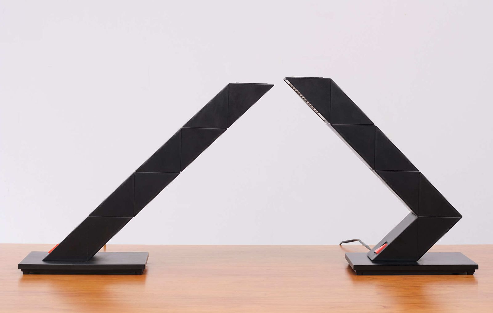 photo buy Zig Zag Table Lamps Designer Shui L. D. Chan In 1984, Hong Kong
