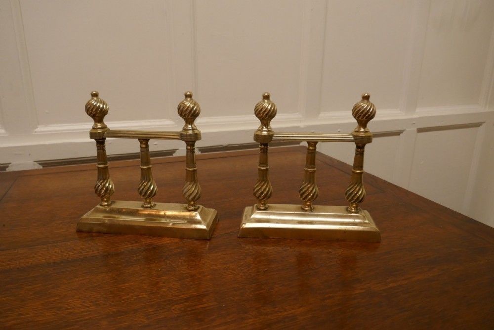 A Heavy Pair Of Victorian Brass Andirons Or Fire Dogs photo Home Fixtures