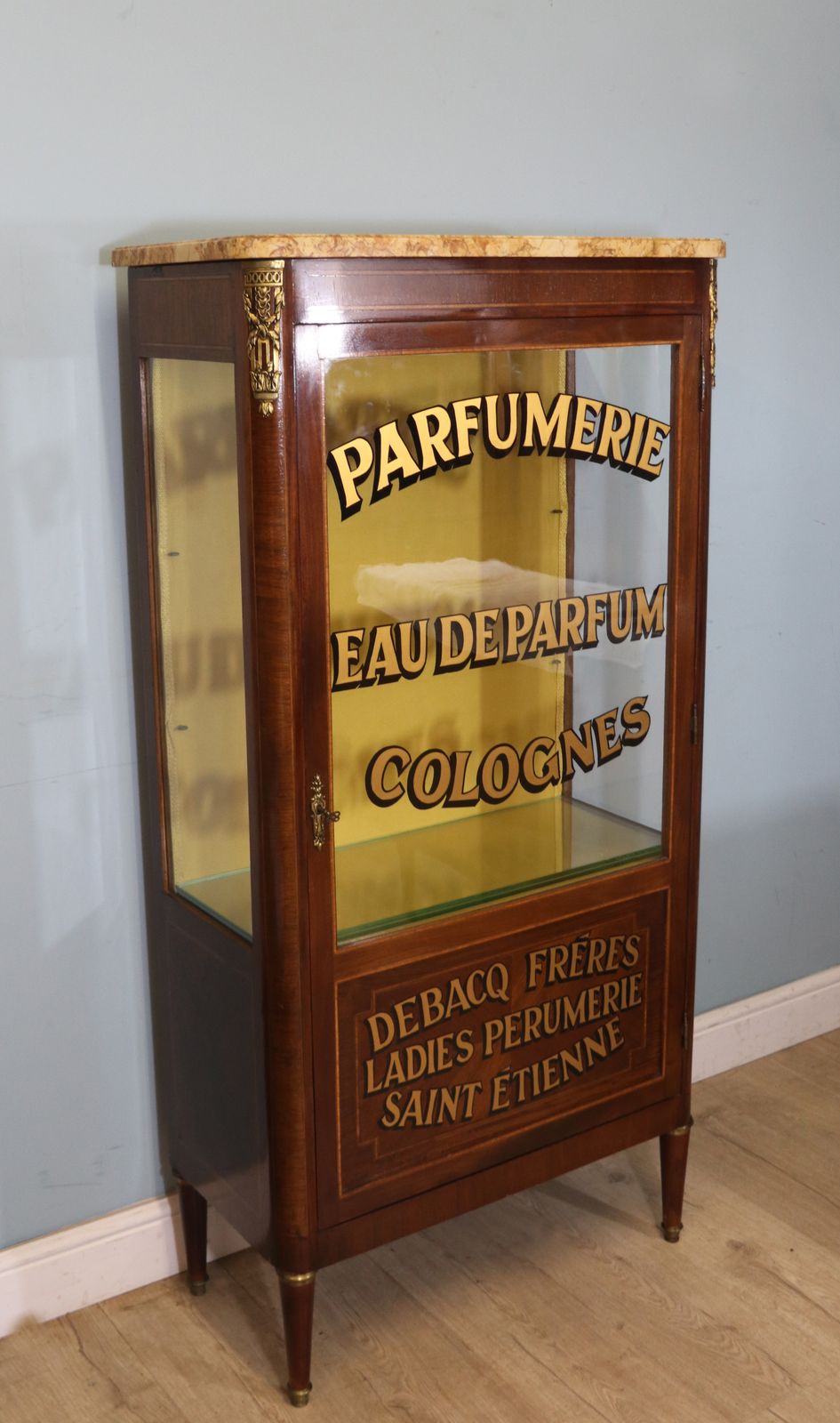 A Lovely French 20th Century Display Cabinet Or Vitrine In The Louis XV Style. photo for sale