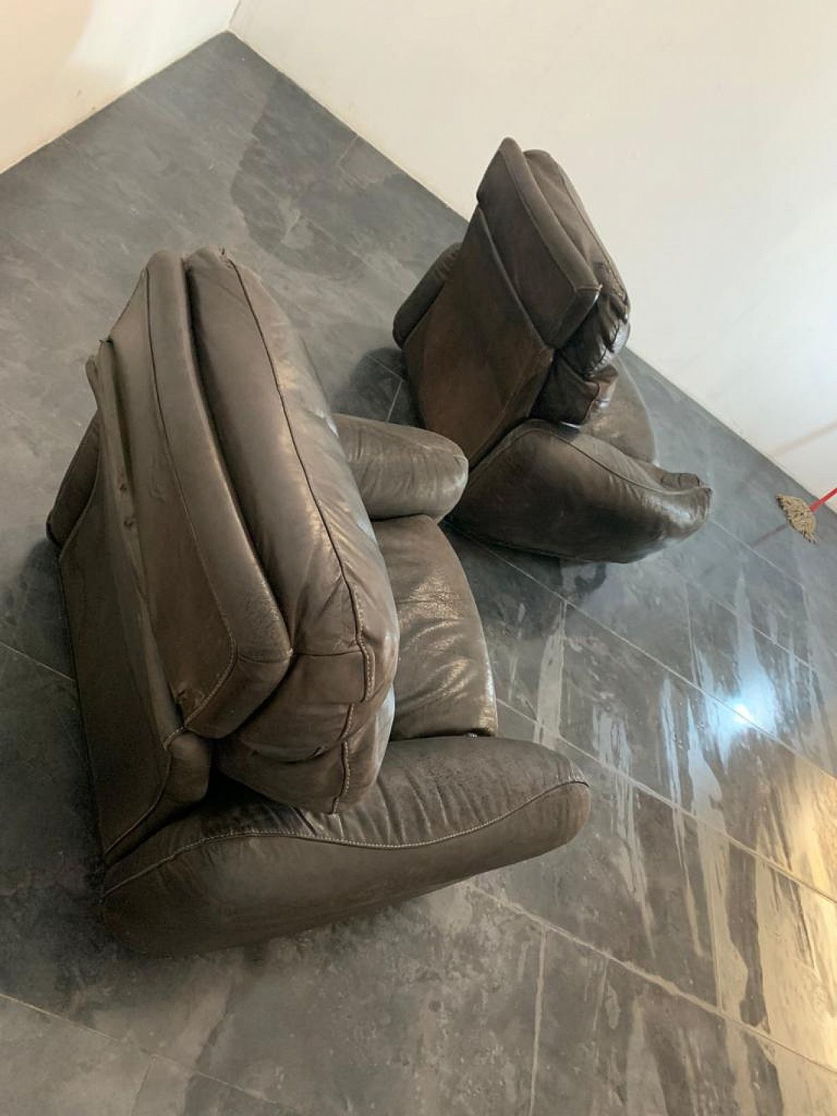 Pair Of Leather Armchairs By Arrigo Arrigoni For Busnelli, 80s photo Furniture