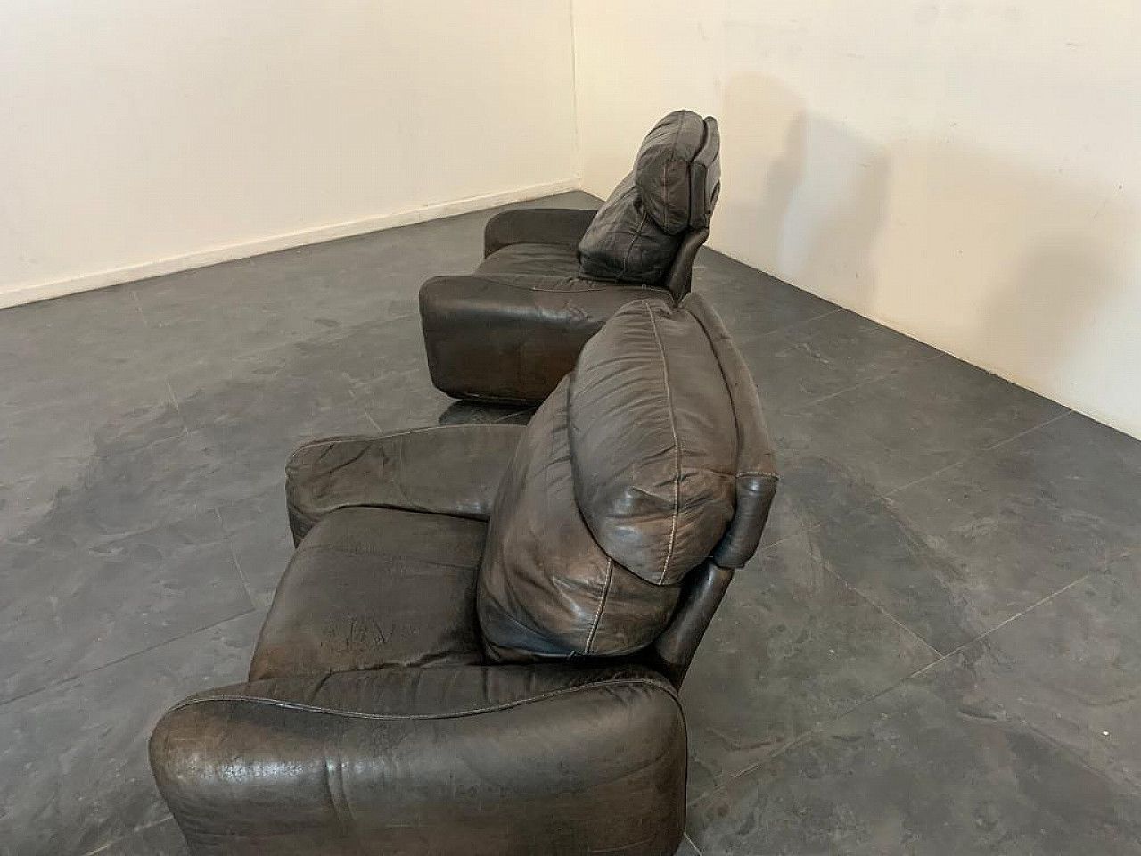 photo for sale Pair Of Leather Armchairs By Arrigo Arrigoni For Busnelli, 80s