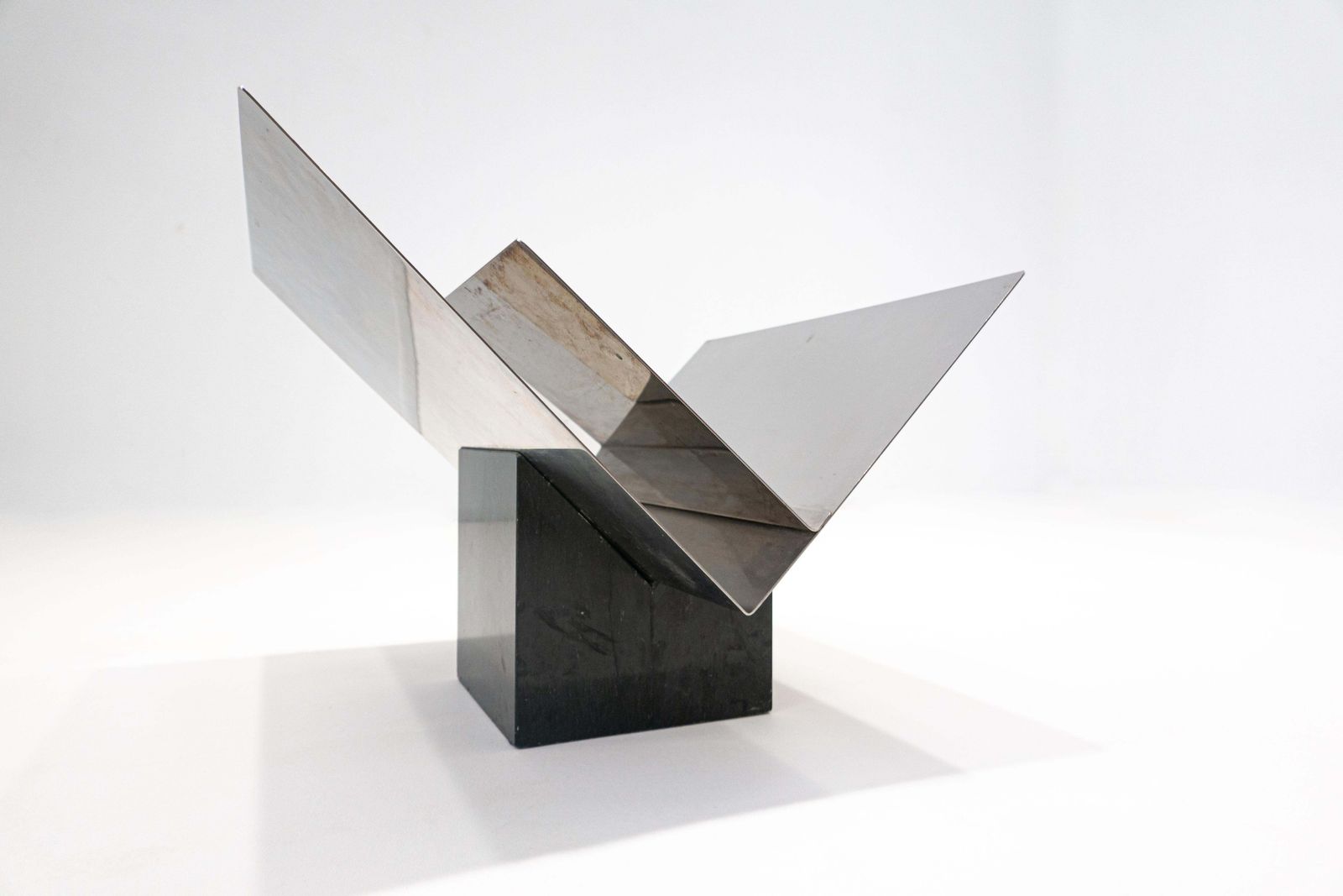 Mid Century Modern Magazine Rack By Sergio Asti, Marble And Steel, Italy, 1960s photo 1993.0
