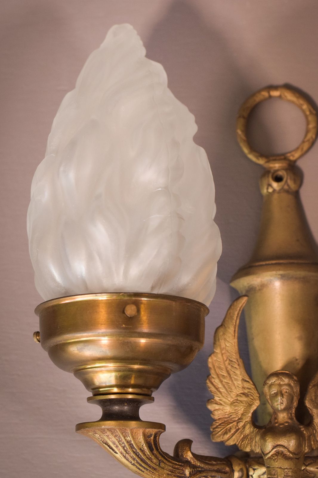 Klassiek Paar Wandlampen Met Engelen photo vinterior
