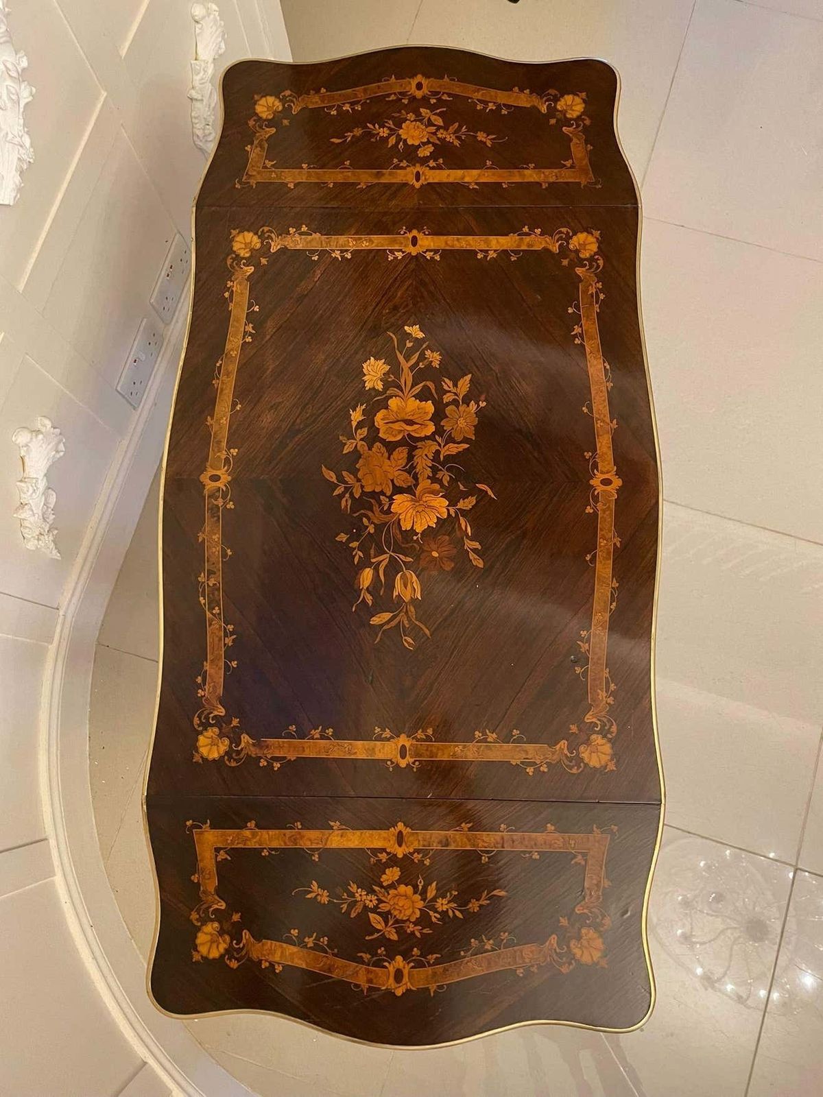 2850.0 Antique Louis XV Quality French Rosewood Marquetry Inlaid Centre Table photo