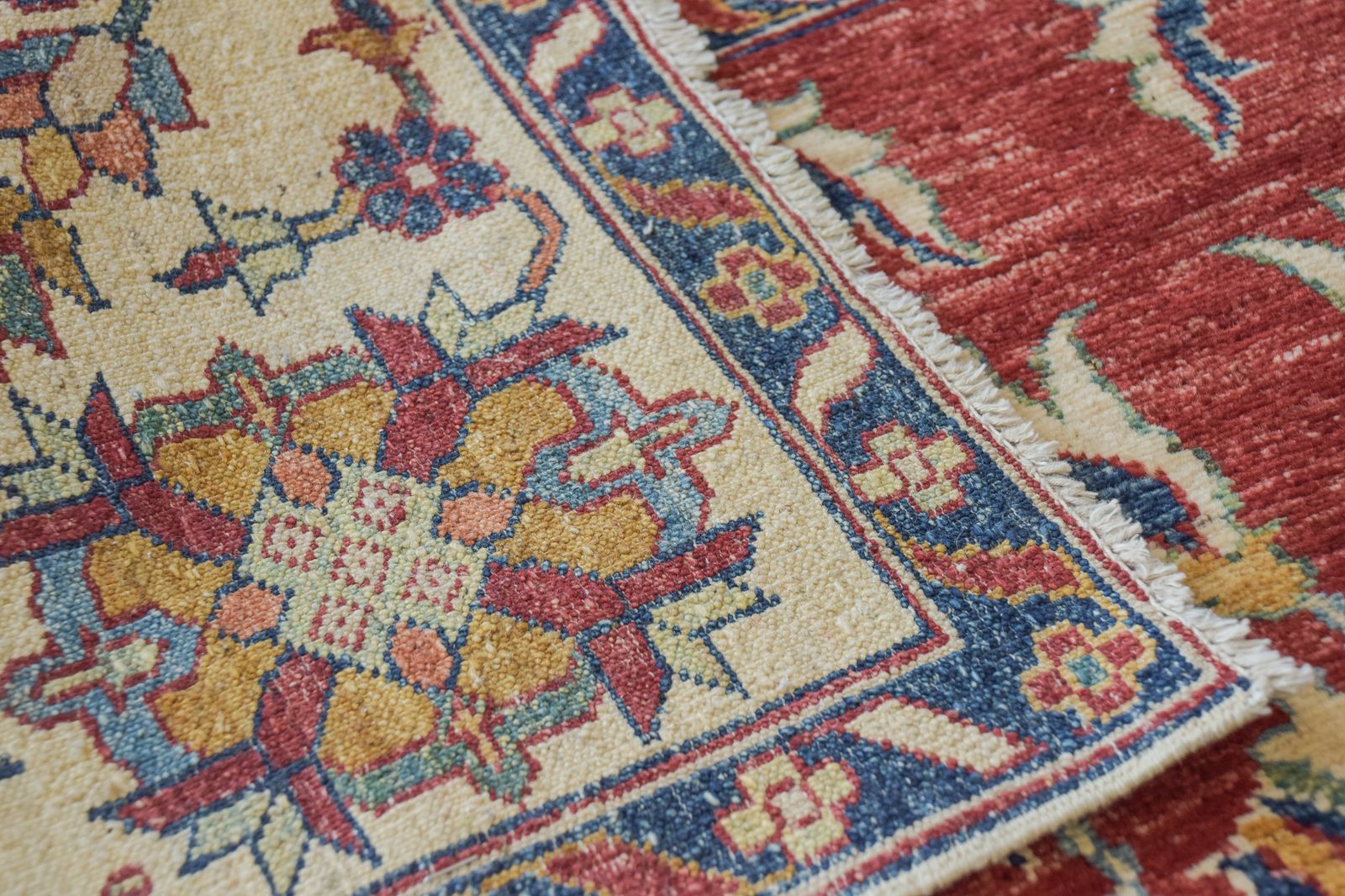 Textiel Traditioneel Handgeweven Tapijt In Sultanabad Stijl photo