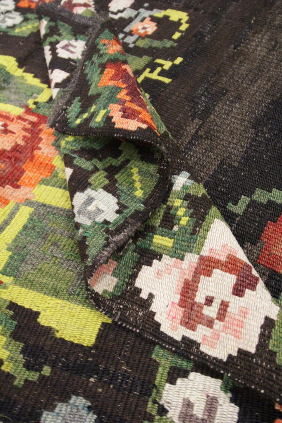 Handmade Kilim Traditional Floral Carpet Livingroom Moldavian Area Rug photo for sale