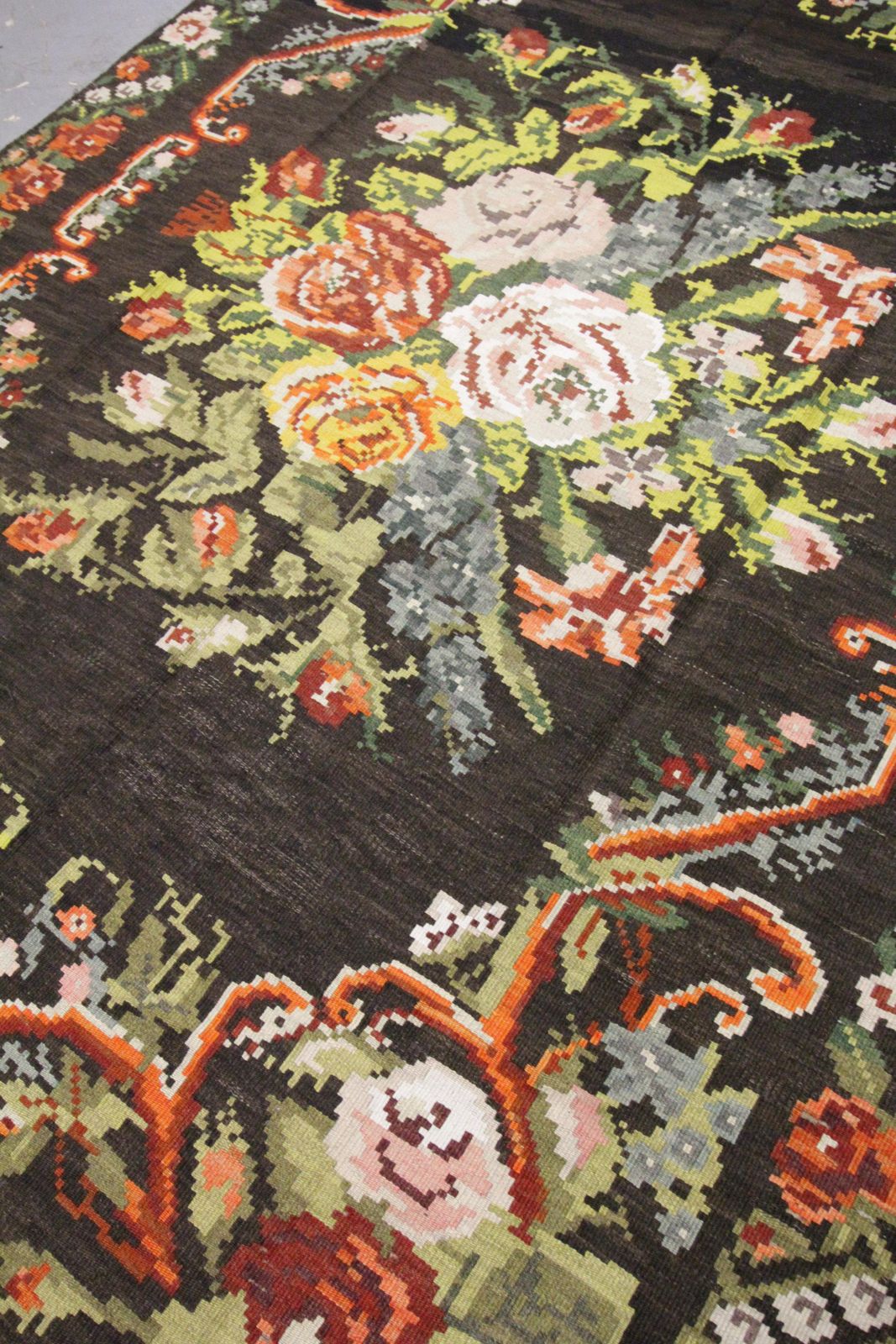 Handmade Kilim Traditional Floral Carpet Livingroom Moldavian Area Rug photo vintage