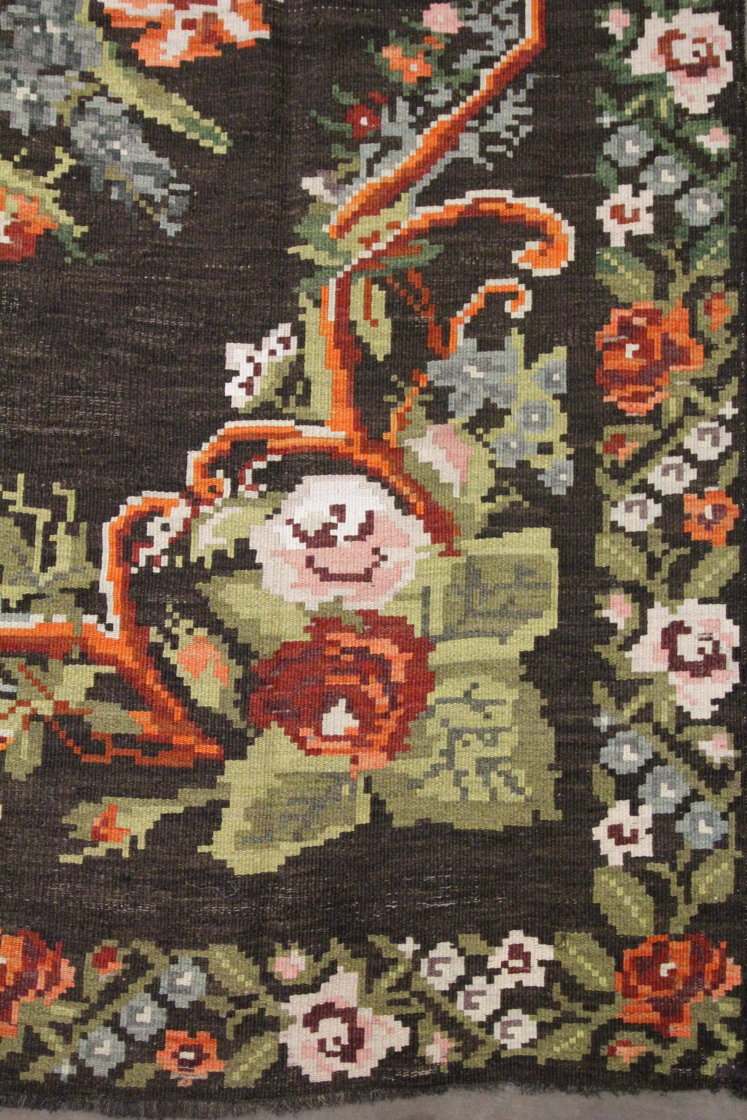 photo for sale Handmade Kilim Traditional Floral Carpet Livingroom Moldavian Area Rug