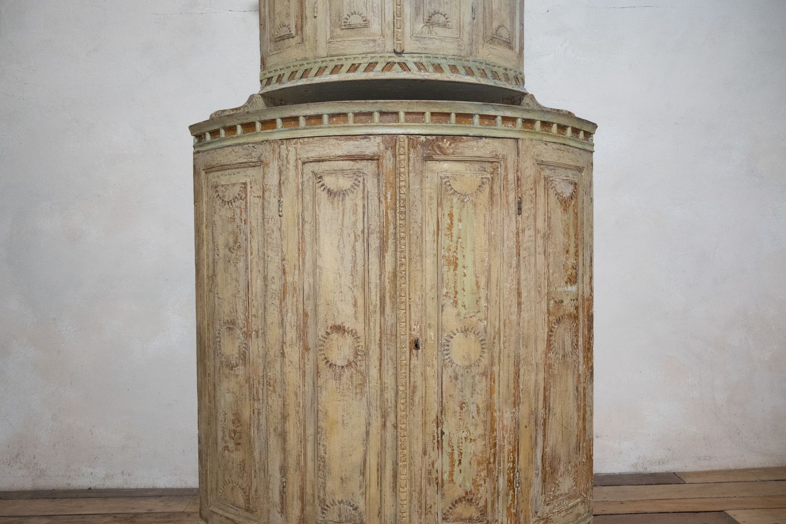 An Exceptional Original Painted 18th Century Antique Swedish Corner Cupboard photo vintage