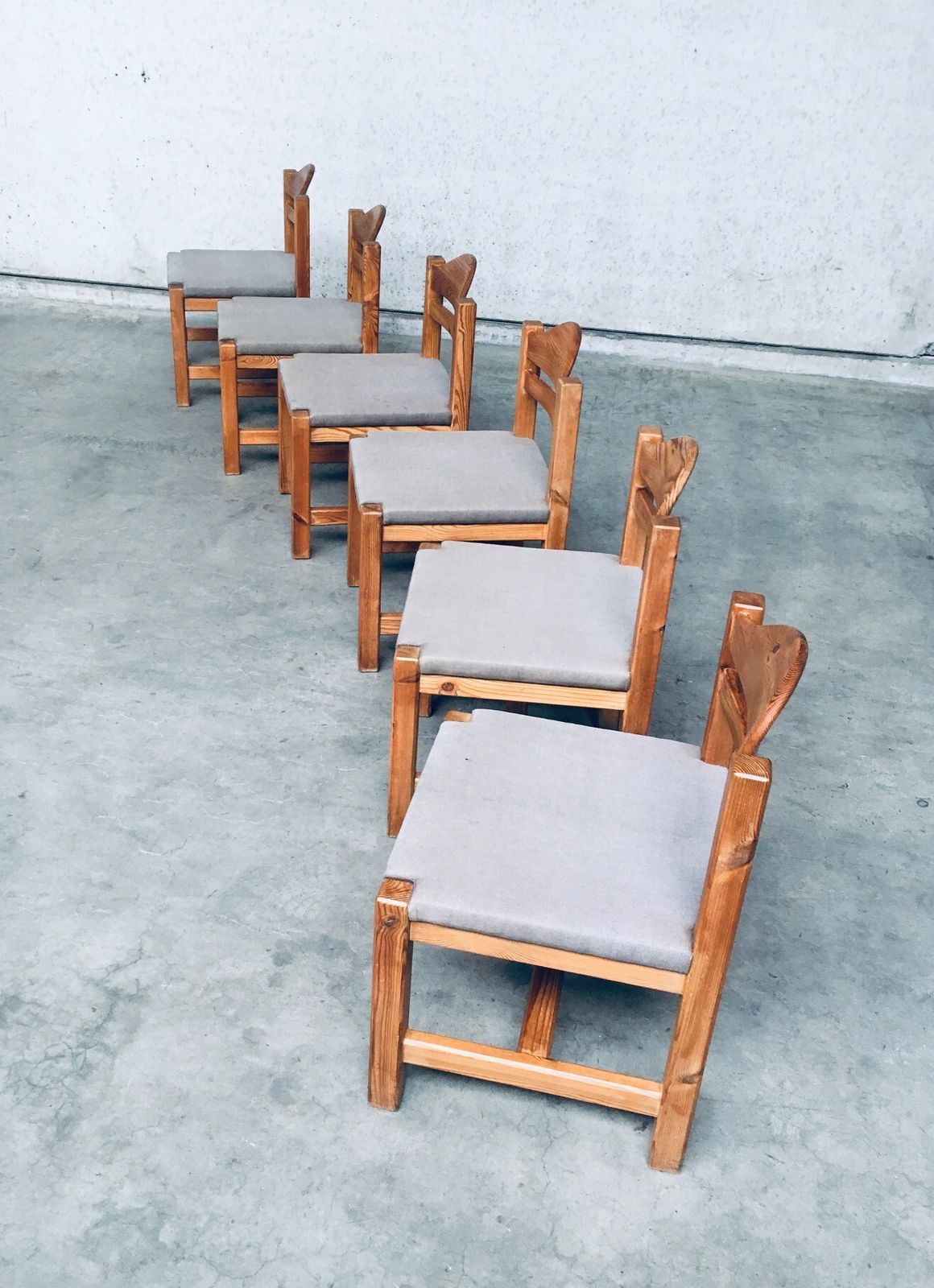 photo furniture 1970's Brutalist Design Square Model Pine Dining Chair Set