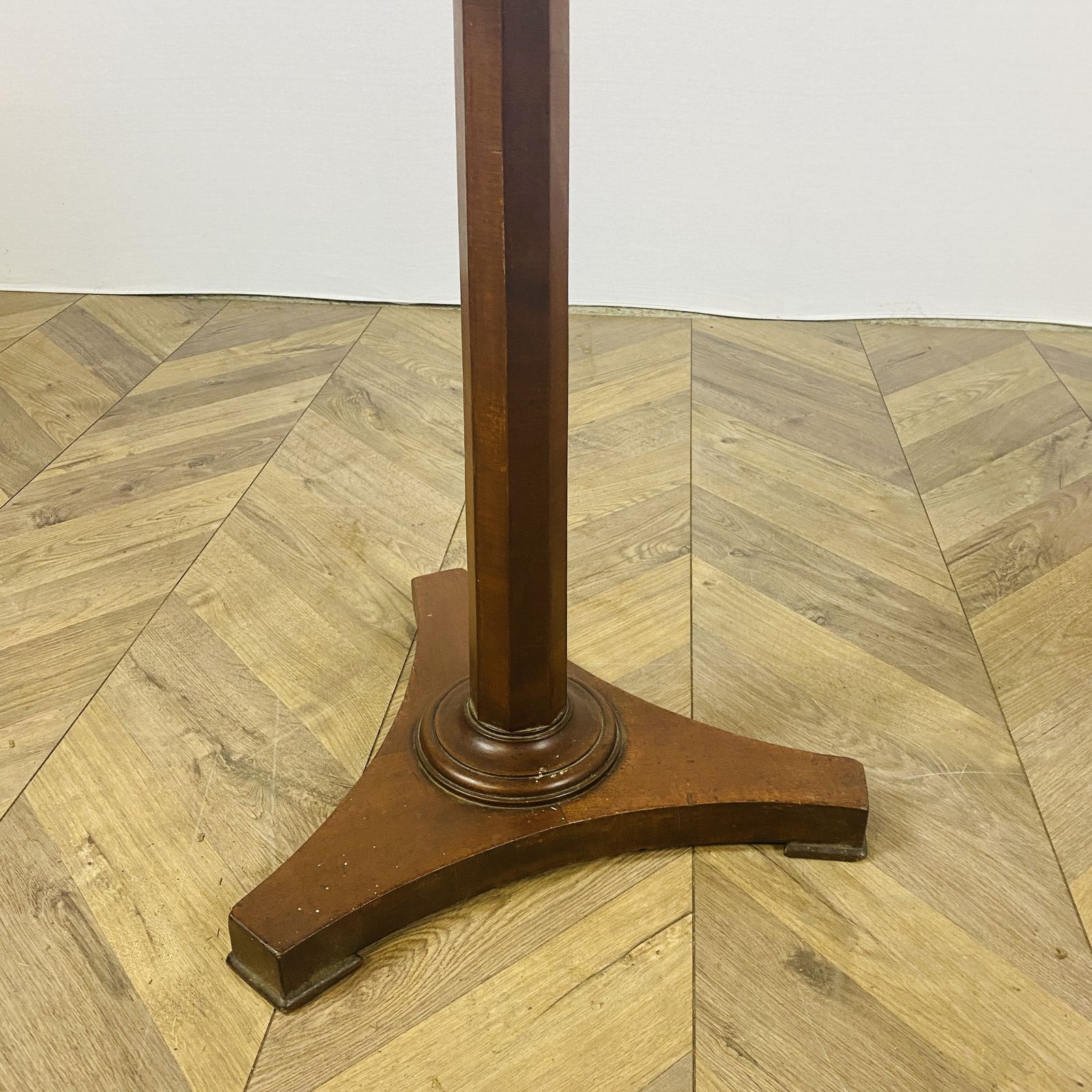 Georgian Mahogany Gun Barrel Tripod Wine Table, 18th Century photo furniture