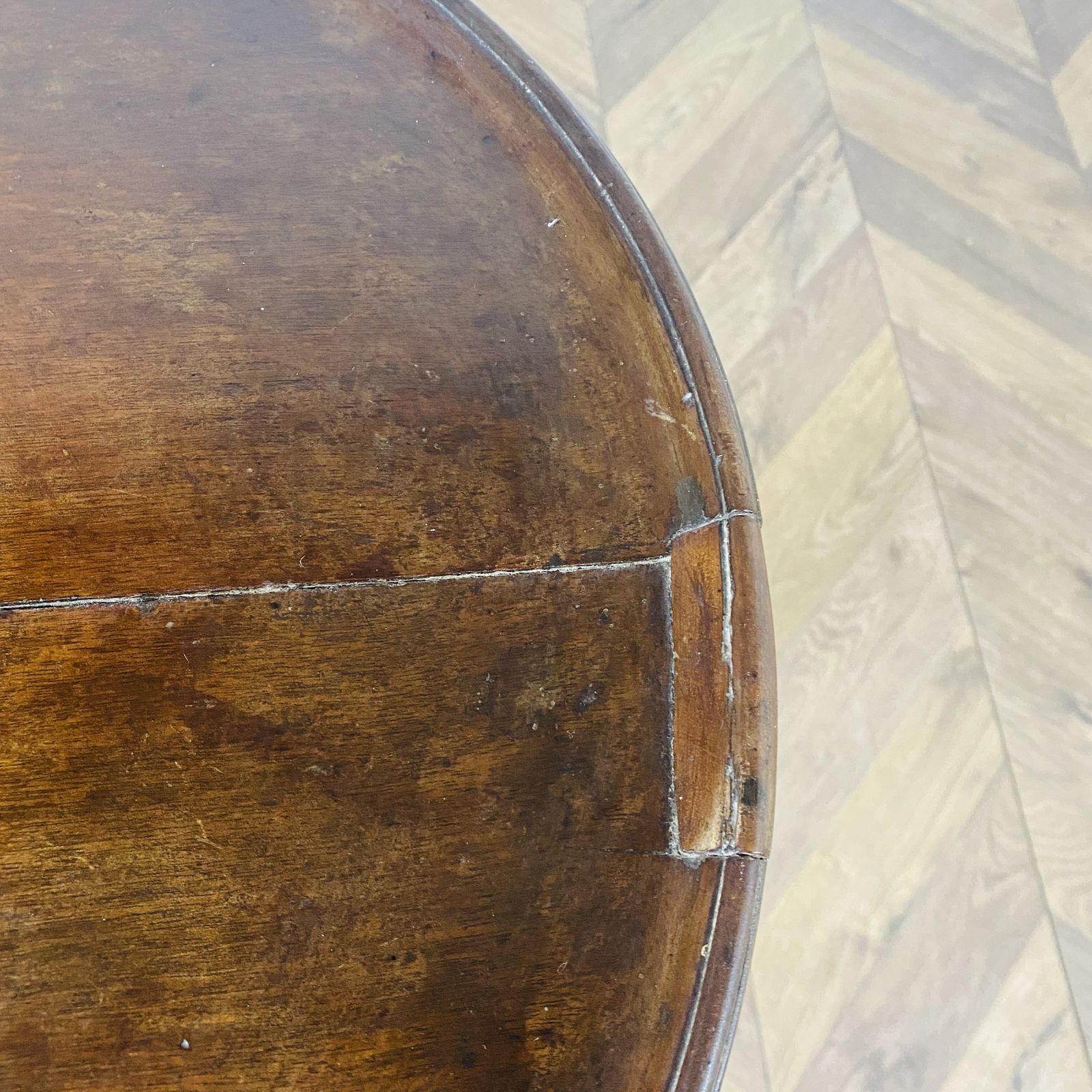 Georgian Mahogany Gun Barrel Tripod Wine Table, 18th Century photo vinterior