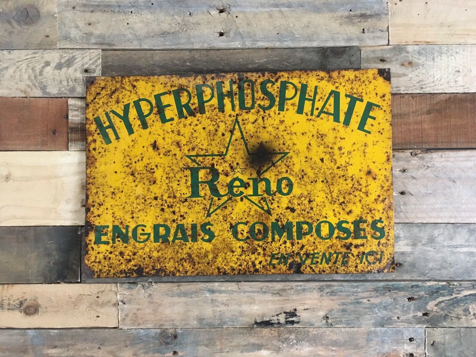 V.Rare French Yellow Reno Hyperphosphate Fertilizer Engrais Star Man Cave Sign photo vintage