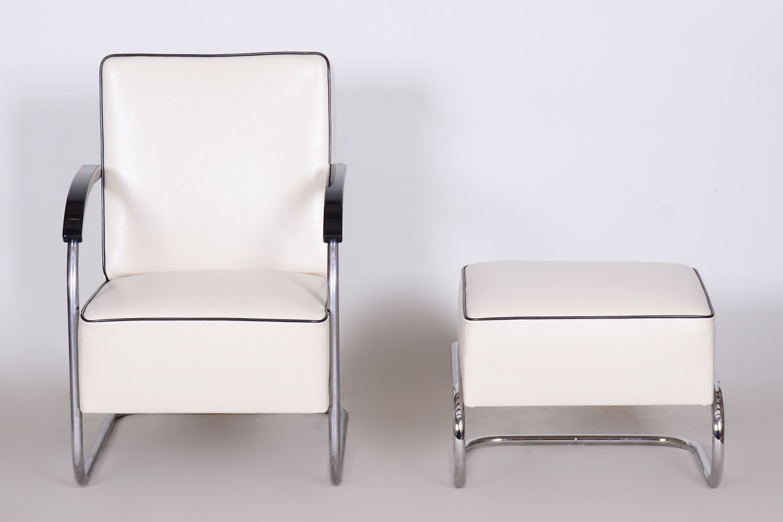 White Mucke Melder Armchair Set 1930s Czechia photo furniture