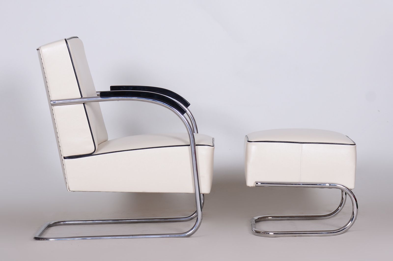 White Mucke Melder Armchair Set 1930s Czechia photo 1850.0