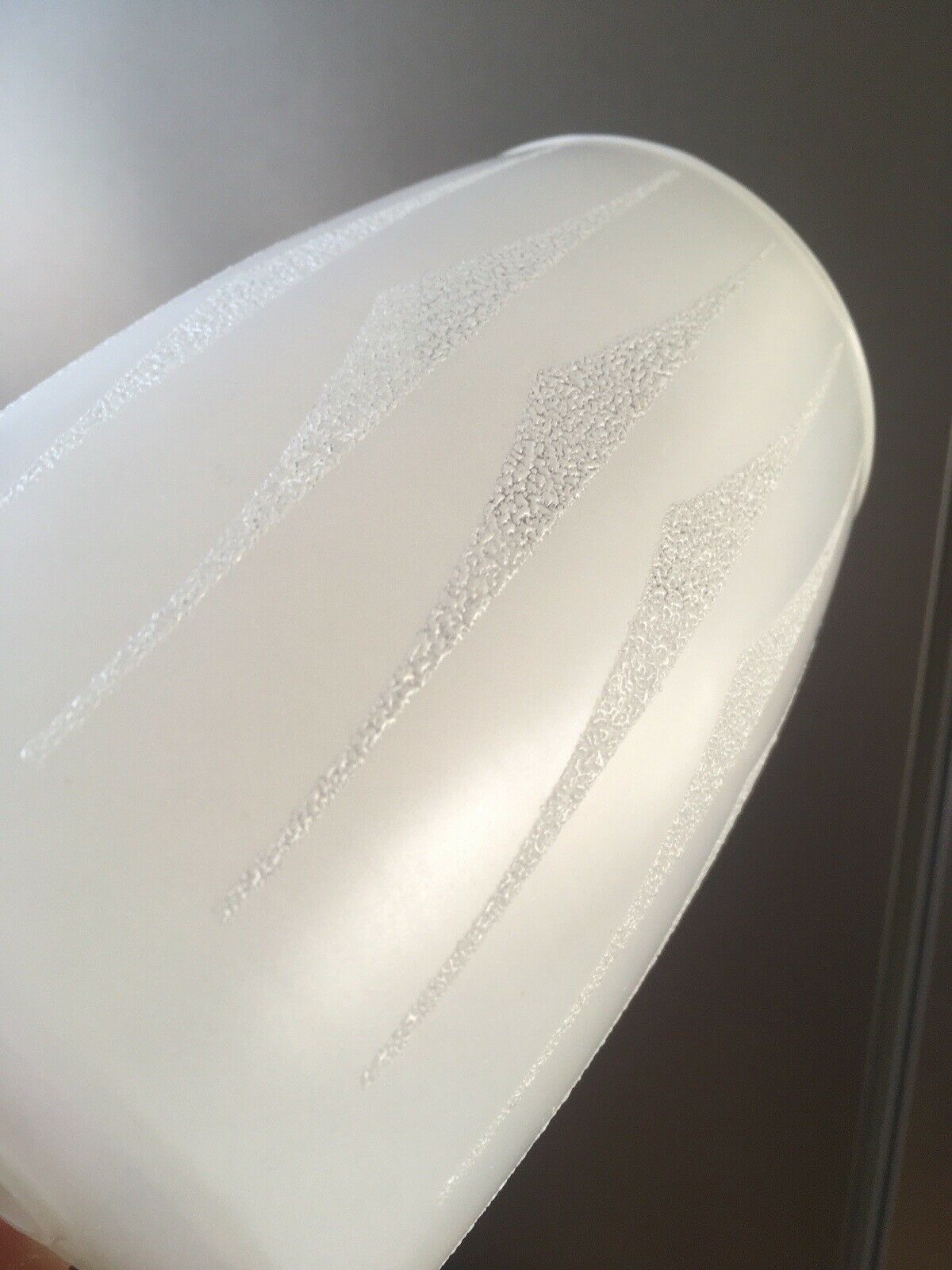 Retro 70's Clear & White Geometrical Chevron Light Lamp Shade Mid Century Modern photo vinterior