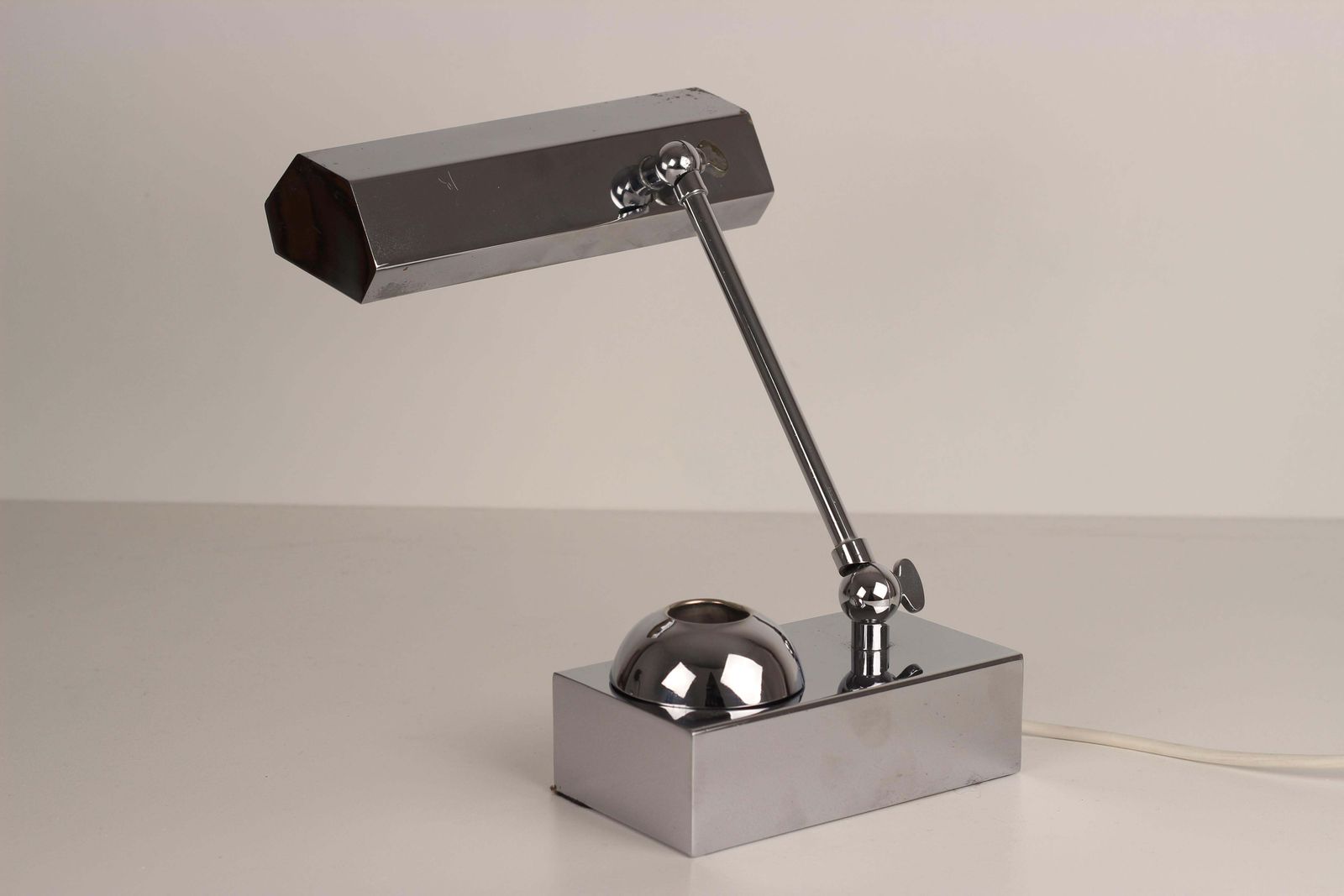 Art Deco Adjustable Chrome Bankers Desk Light With Inkwell Or Pen Desk Tidy 1920 photo 870.0