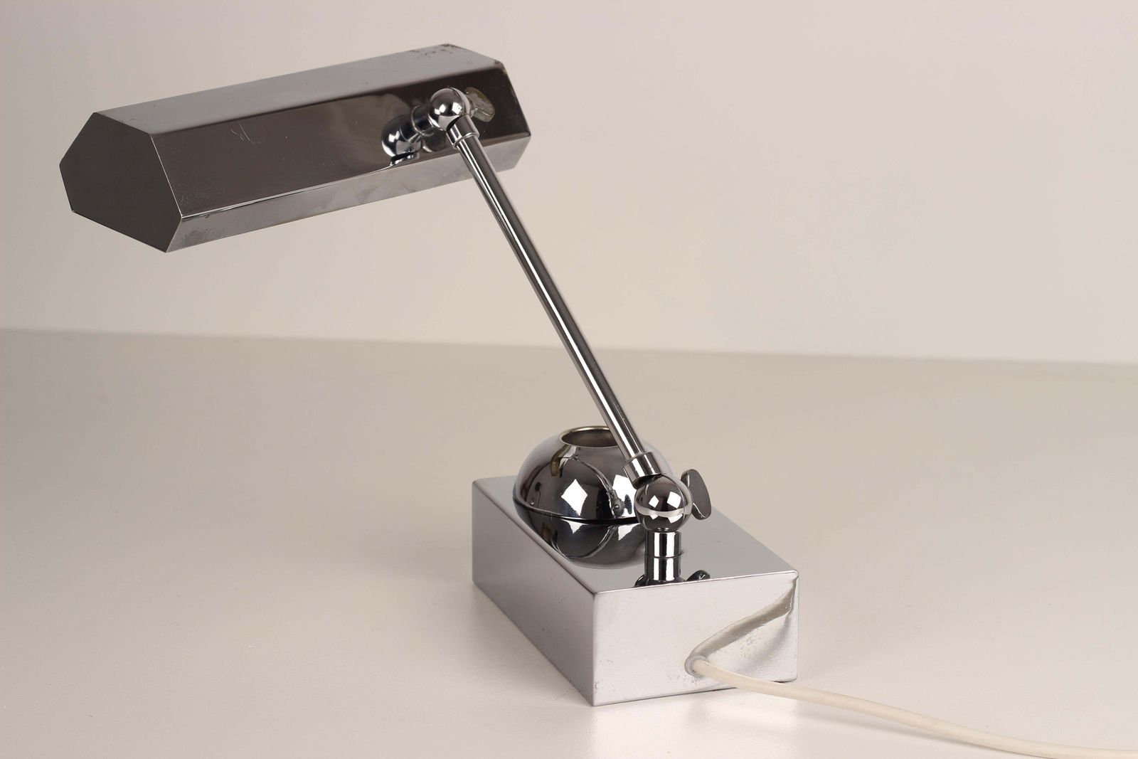 photo furniture Art Deco Adjustable Chrome Bankers Desk Light With Inkwell Or Pen Desk Tidy 1920