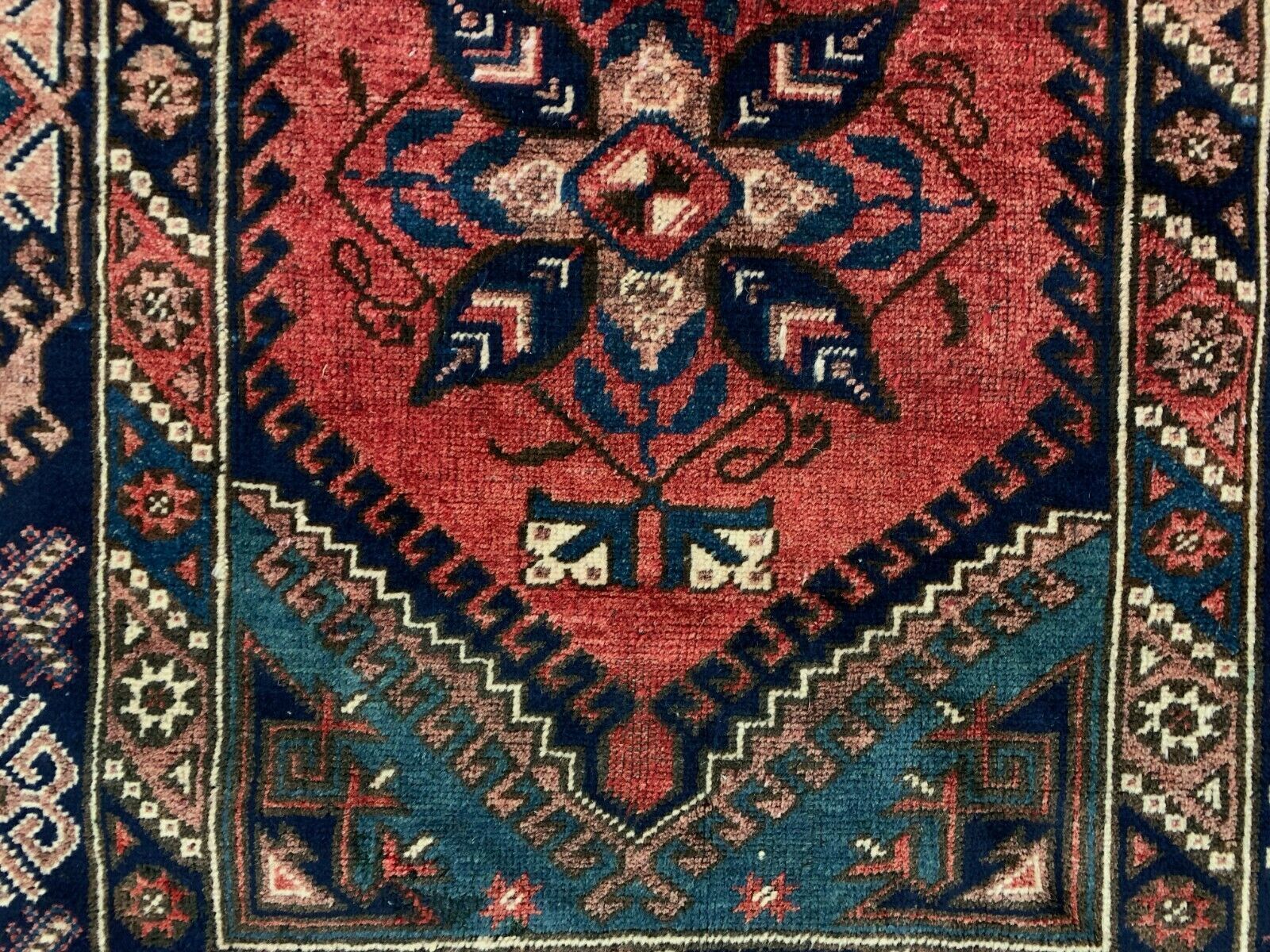 Vintage Turkish Tribal Rug Veg Dye 220x132 Cm Turkish Carpet Red photo vintage