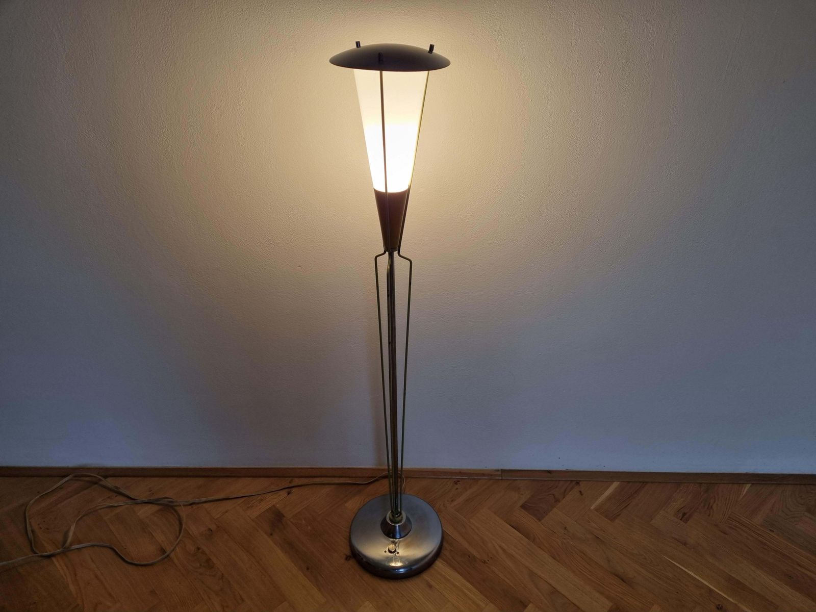 Rare Mid Century Floor Lamp In Style Of Stilnovo, 1960s photo Lighting