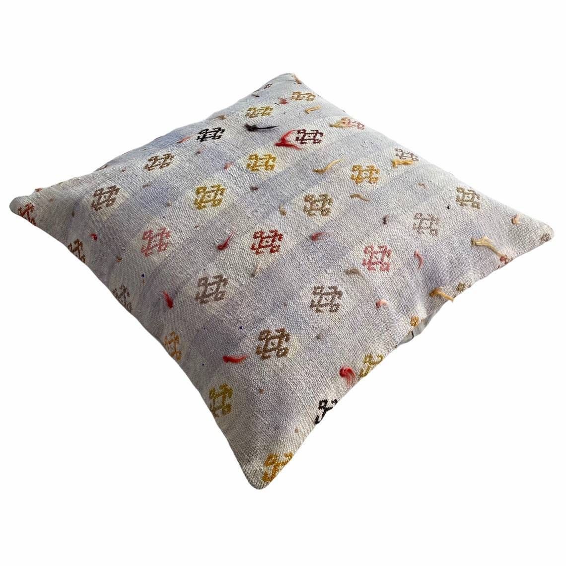 Kilim Pillow 60 X 60 Cm Tapis Kelim Kilim Pillow Cover Vintage Meditation Bench Kelim Teppich Boho Kilim Cushion Kilim Sofa Turkish Pillow photo furniture