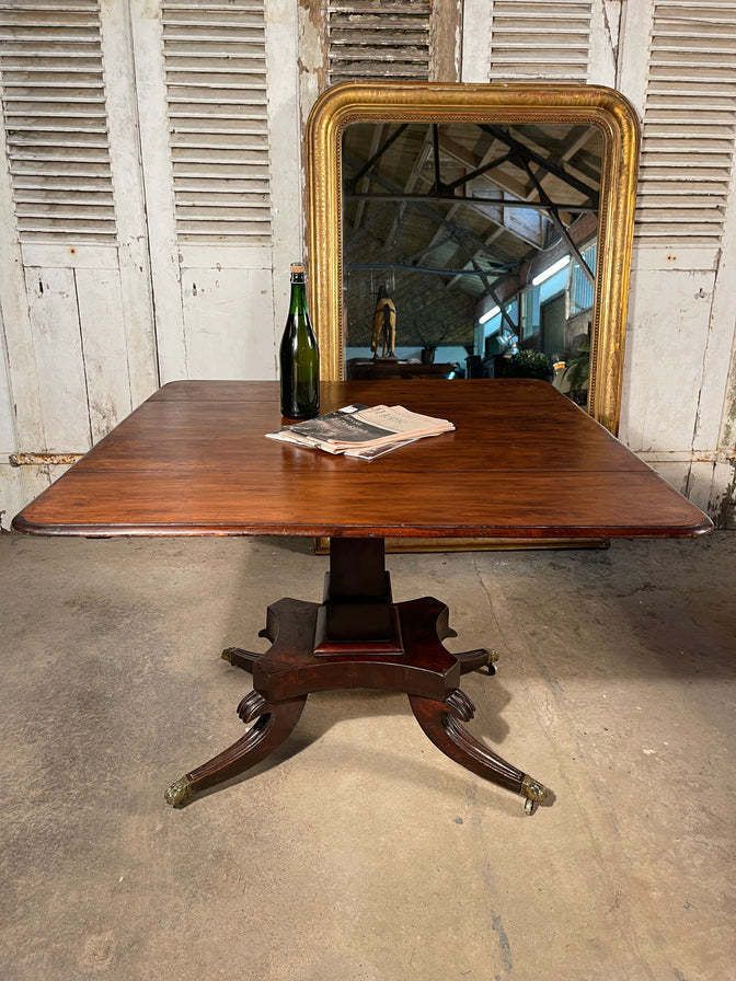 Early Antique Georgian George II Flame Mahogany Breakfast Table Circa 1740