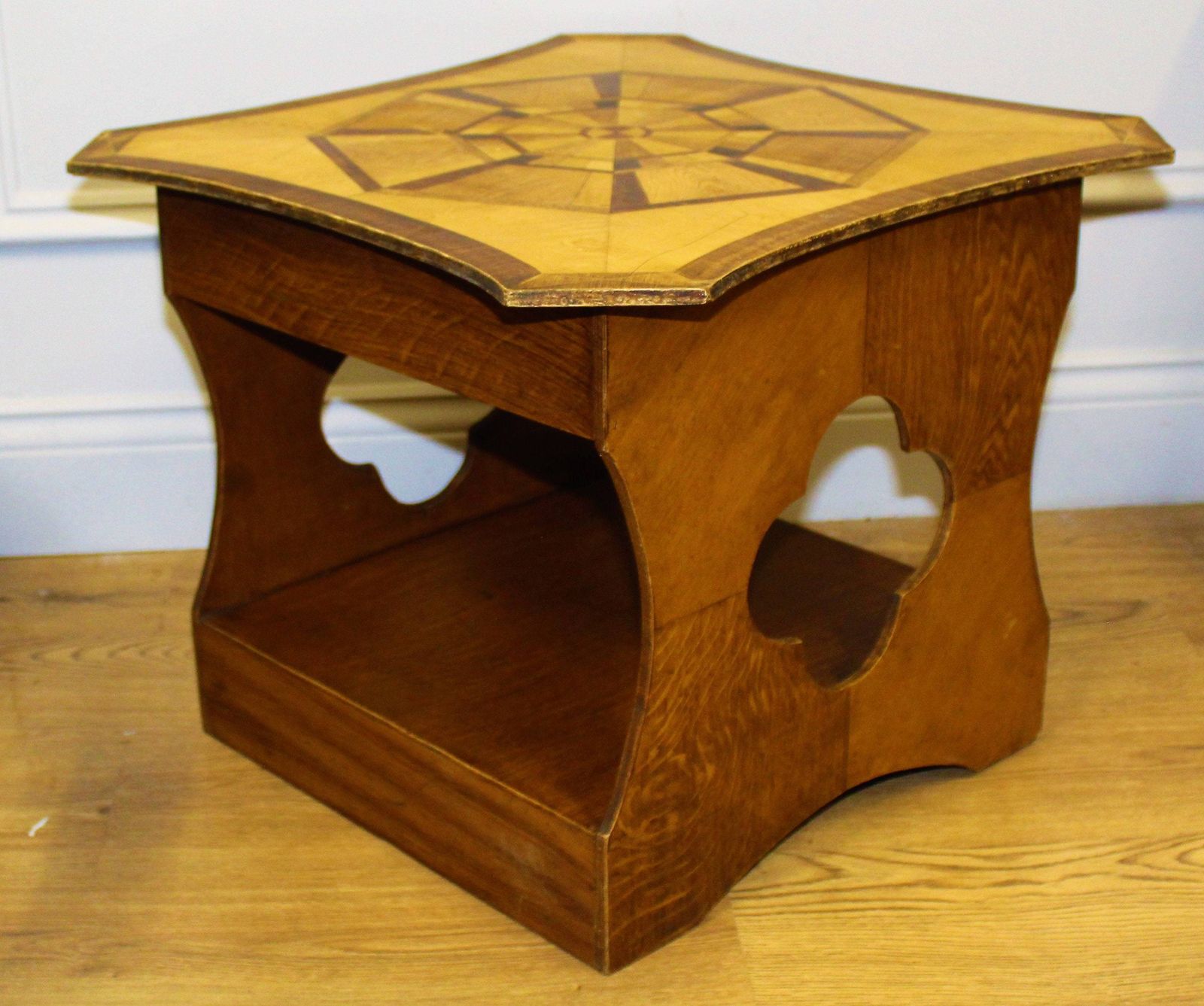 1900 Inlaid Wooden Antique Side Table Vintage Wooden Arts And Crafts Hall Desk Industrial Occasional Coffee photo furniture